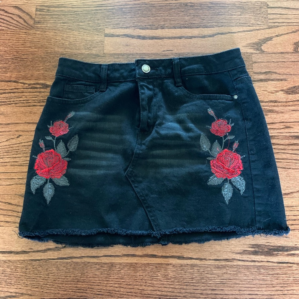 Denim Skirt with Roses 🌹